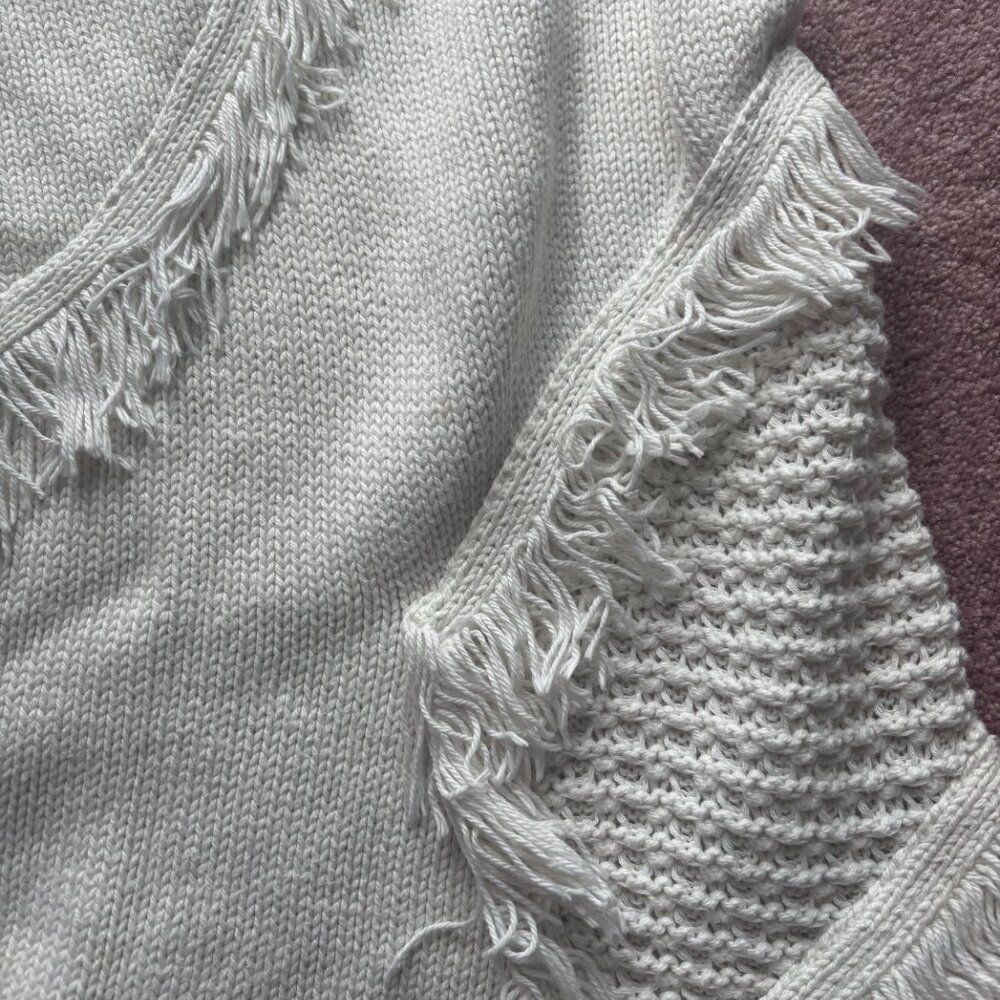 Anthropologie L Pacific Fringed Tank White Knit Fringe Blouse - Picture 2 of 5